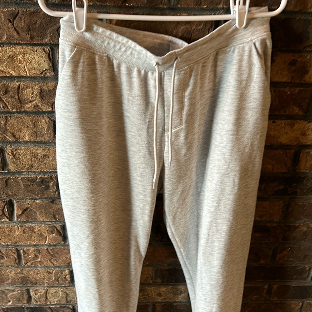 Athletic lightweight jogger